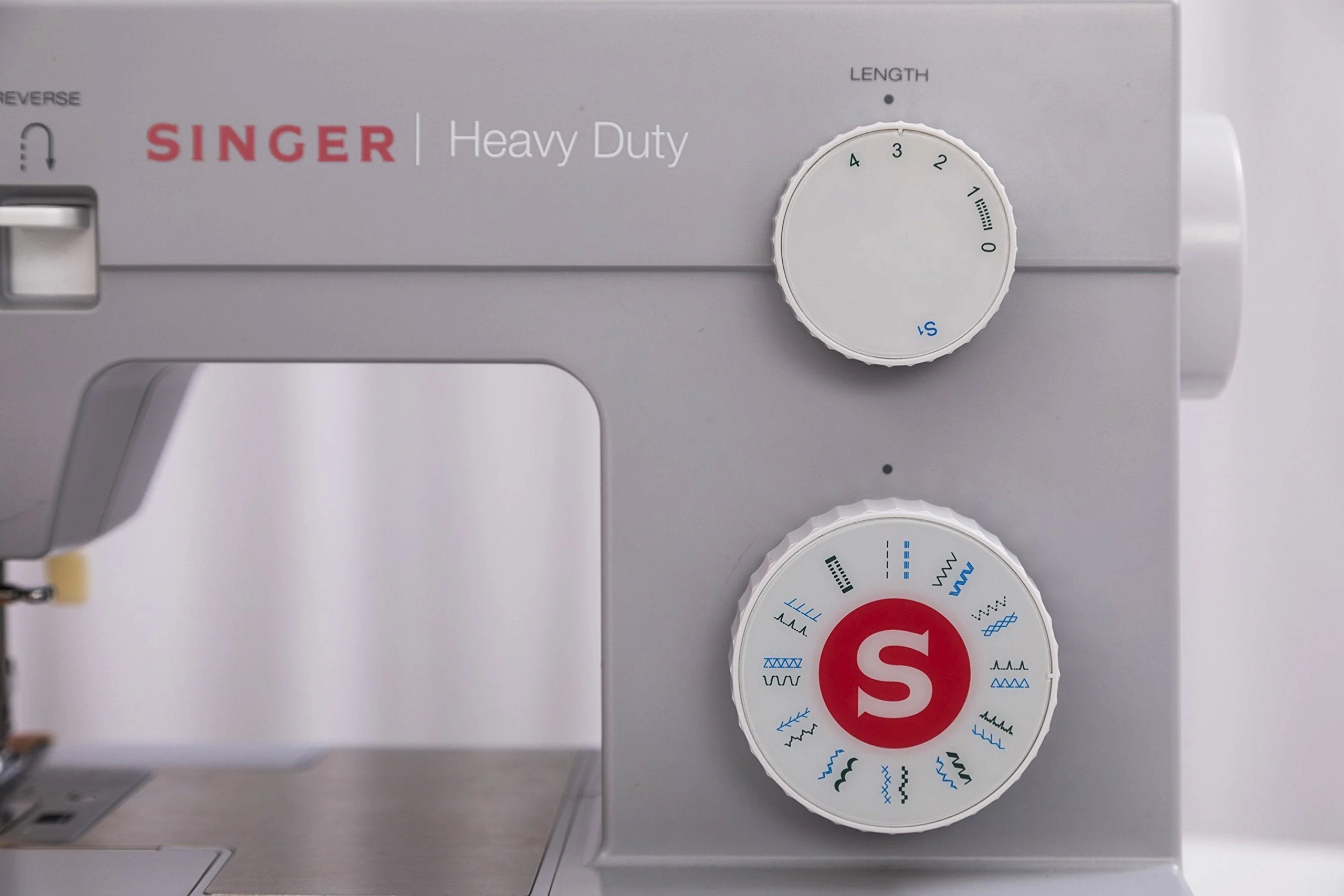 SINGER Heavy Duty 4423 Sewing Machine - moniquejewelry