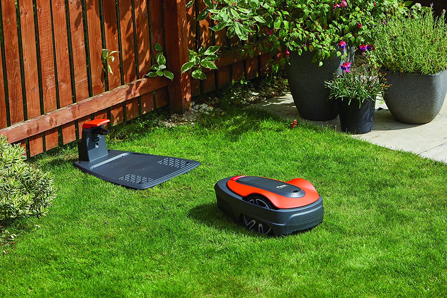 500 GO Robotic Lawn Mower