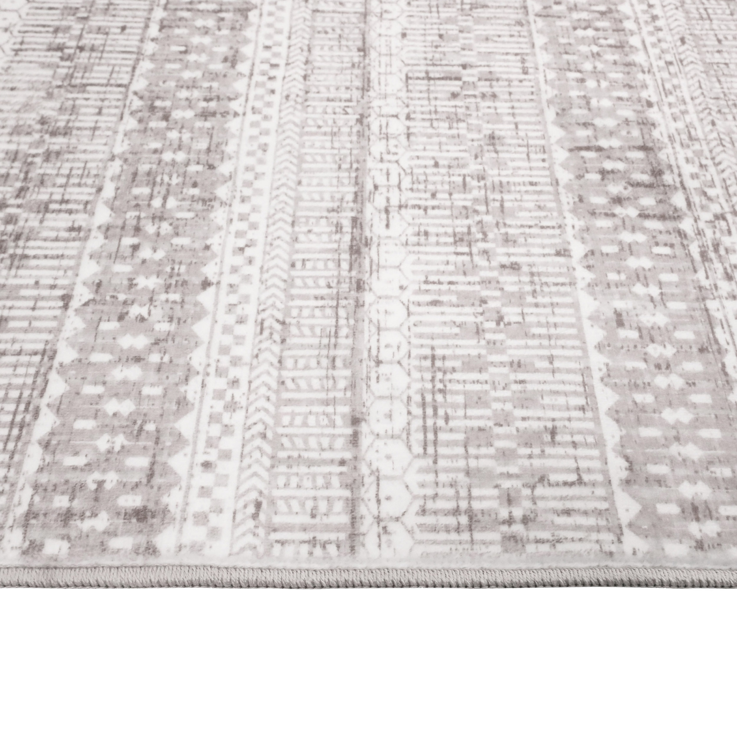 Wyatt & Ash Washable Indoor Area Rug, Oakley 6'6' x 9'6'