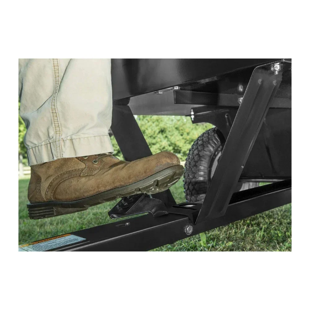 Steel tow hitch, load capacity 750 pounds