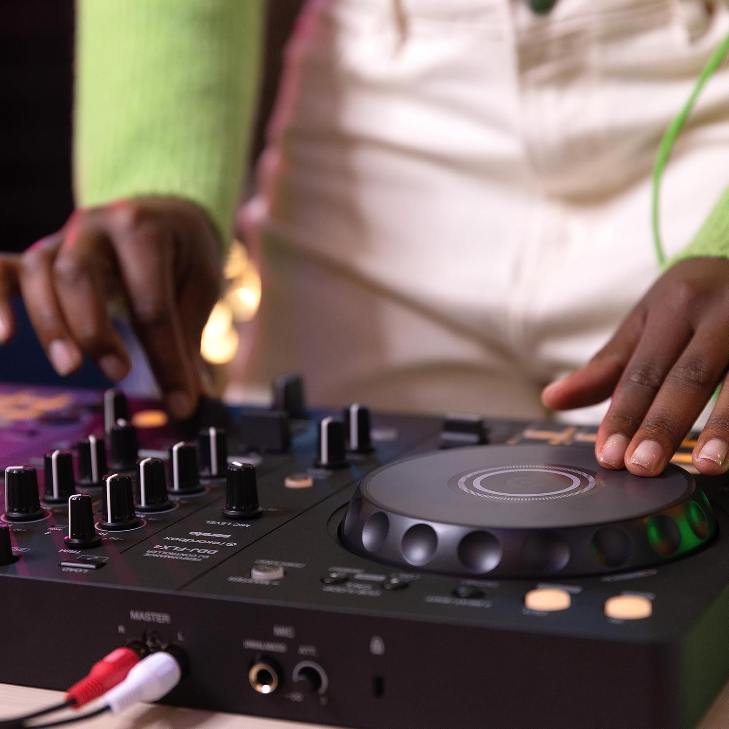 DJ DDJ-FLX4 2-Deck Controller – Graphite