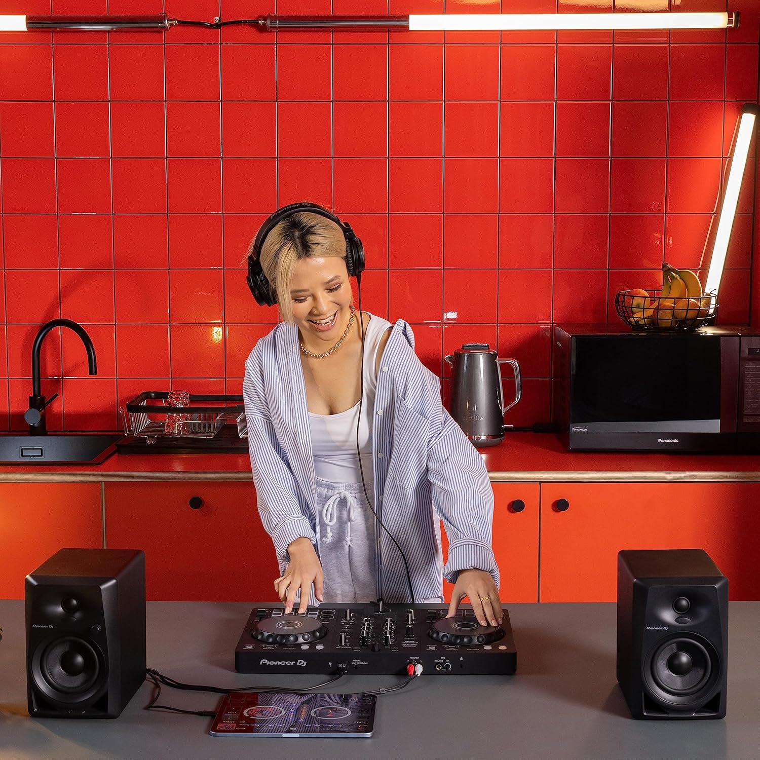 DJ DDJ-FLX4 2-Deck Controller – Graphite