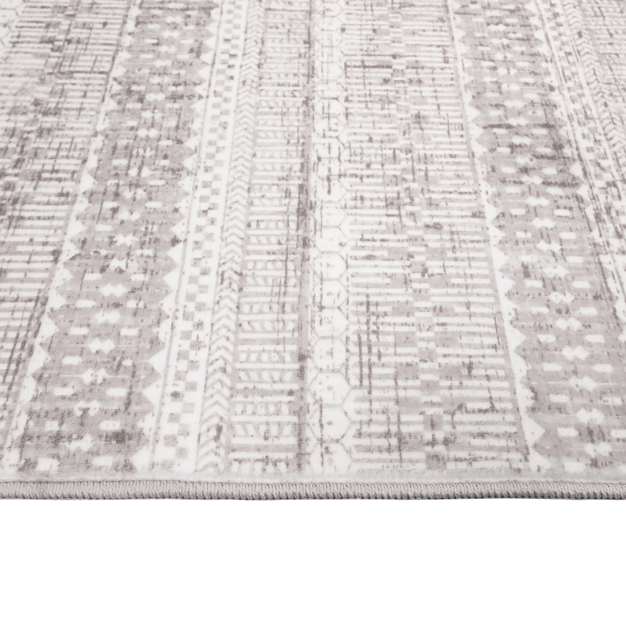 Wyatt & Ash Washable Indoor Area Rug, Oakley 6'6' x 9'6'