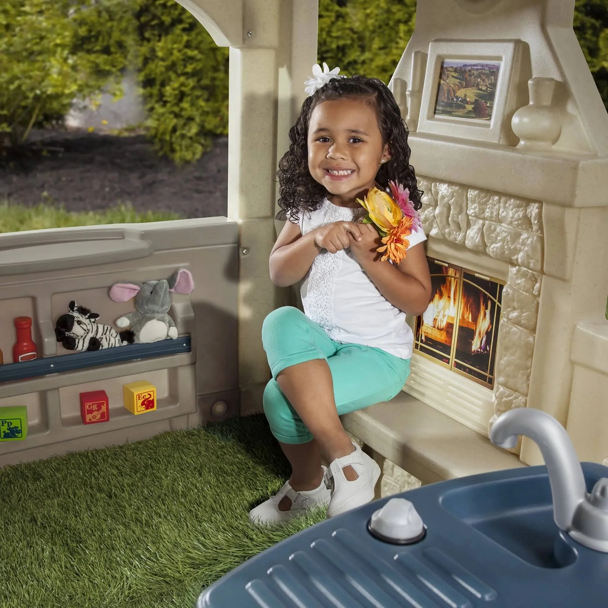 Step 2 Charming Cottage Playhouse - moniquejewelry