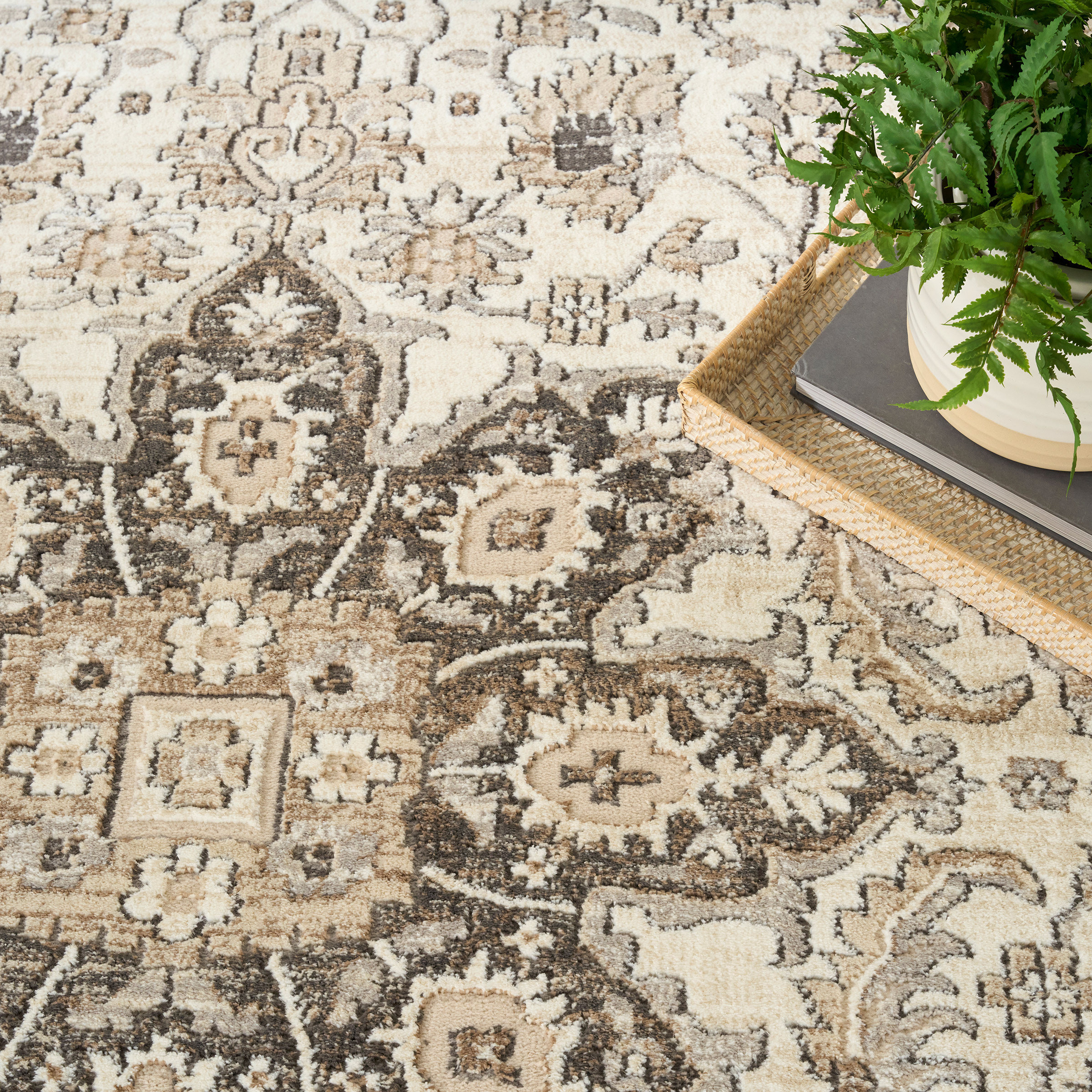 Nourison Briar Area Rug, Rose, 5'3" x 7'3"