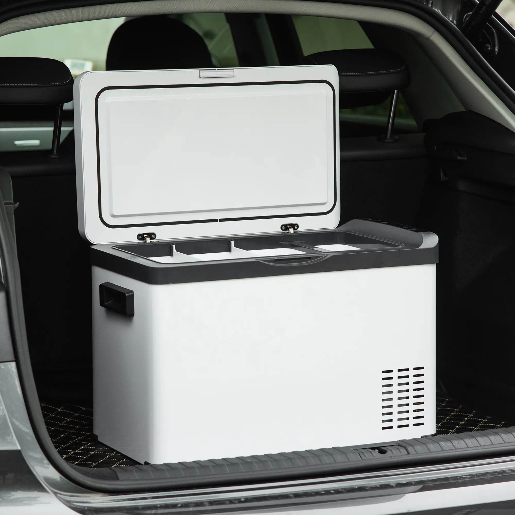 Outsunny Auto-Kühlschrank Kompressor LCD-Panel Batterieschutz Weiß